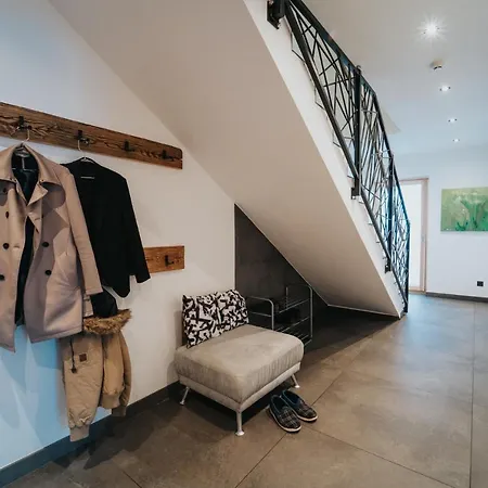 Apartklusiv *